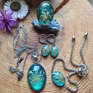 Zestaw biżuterii z kwiatem dzikiej marchewki