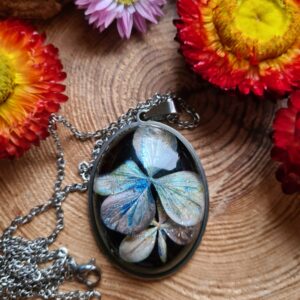 Zawieszka z żywicy z kwiatem hortensji