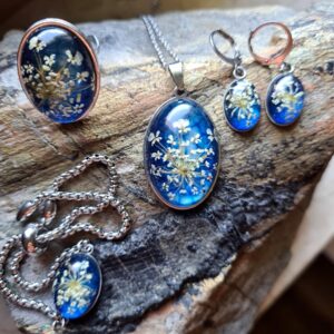 Zestaw biżuterii z kwiatem dzikiej marchewki